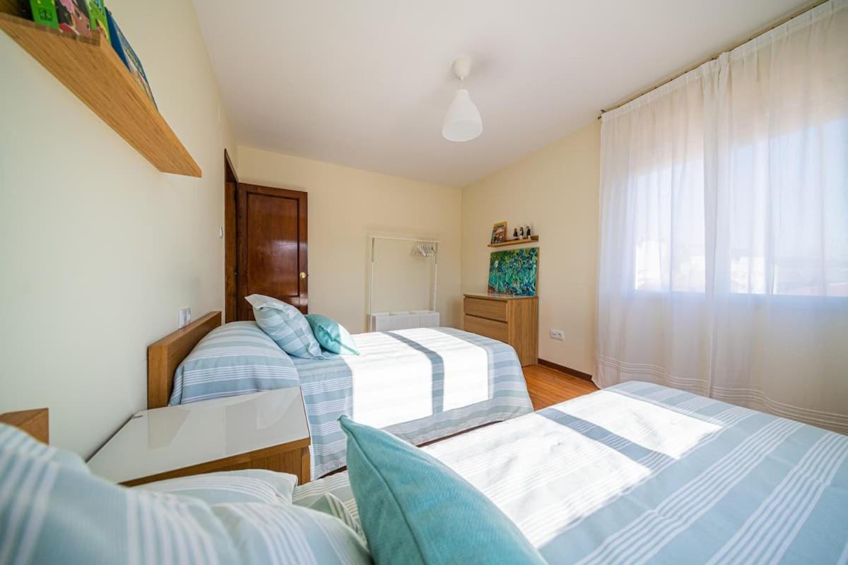 וילאנואבה דה ארוסה Apartamento Centrico Con Vistas Al Mar מראה חיצוני תמונה